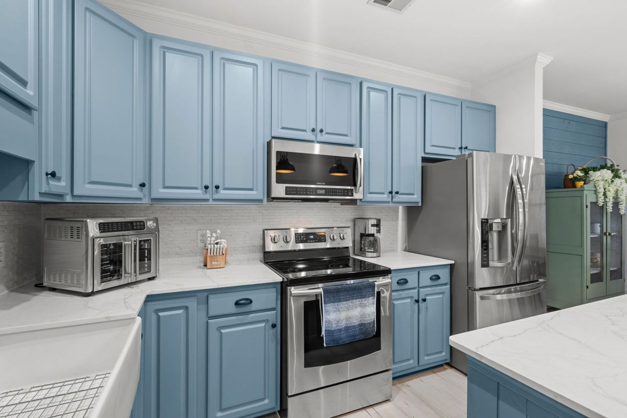 420 Warrington Way Photo 10