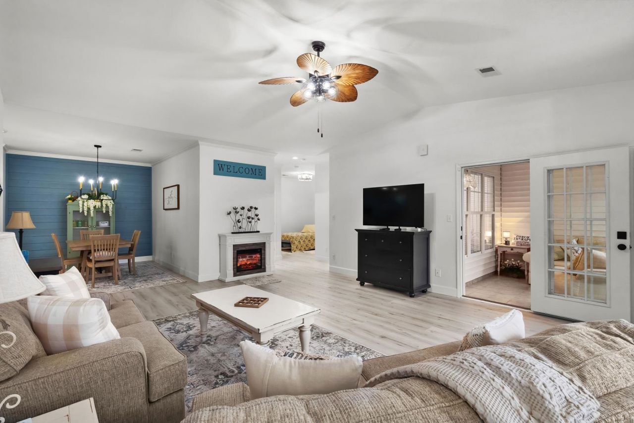 420 Warrington Way Photo 12