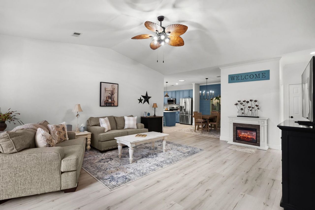 420 Warrington Way Photo 15