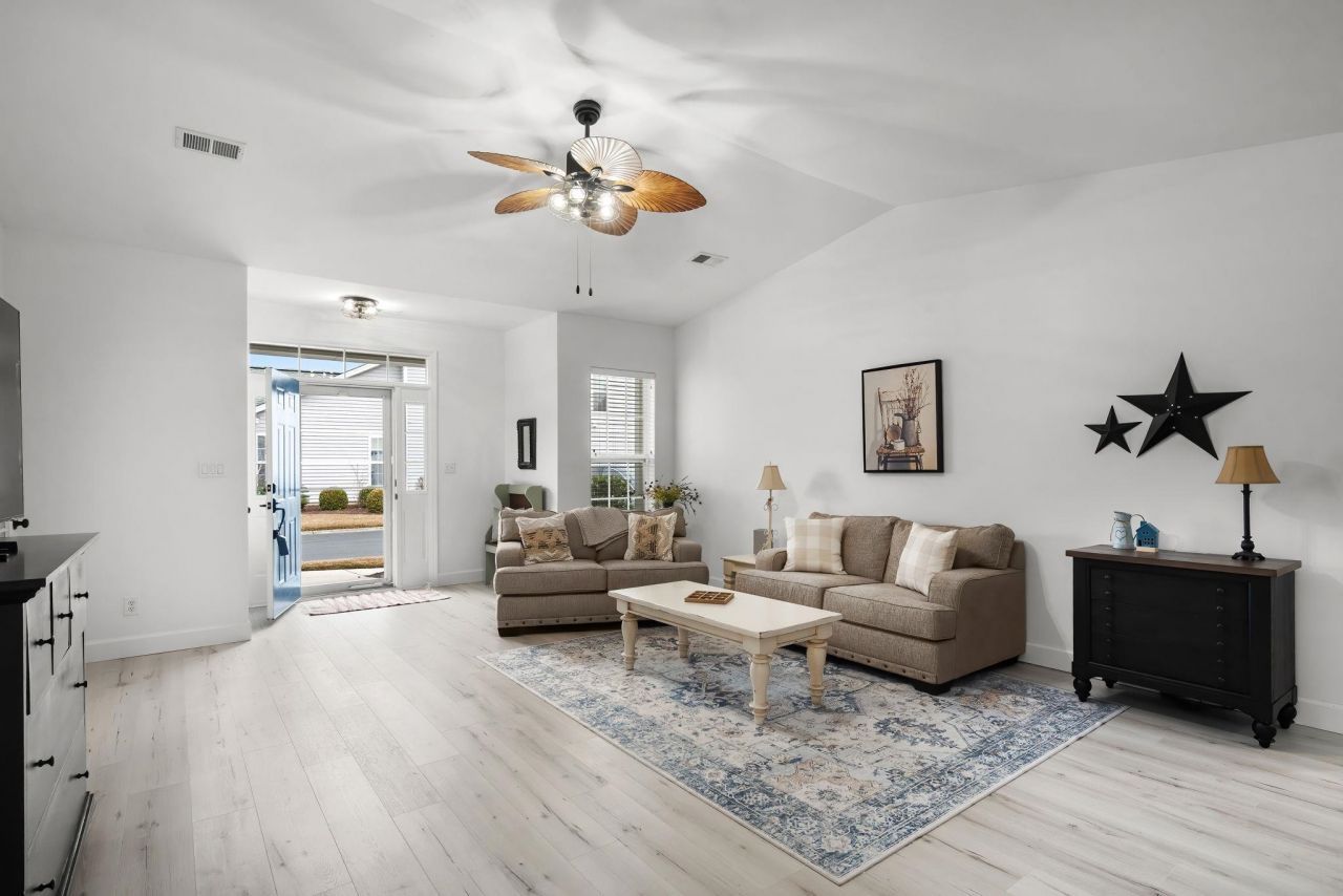 420 Warrington Way Photo 16