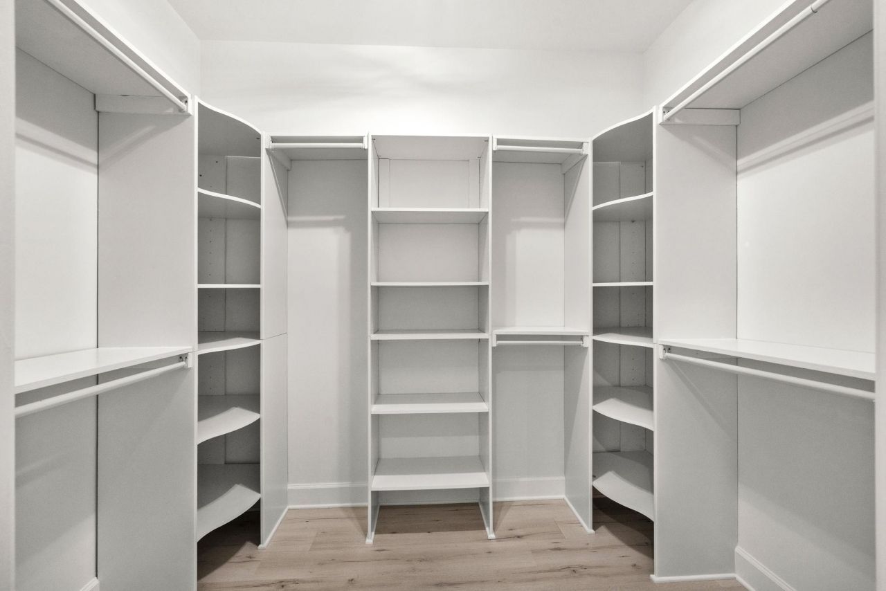 420 Warrington Way Photo 23