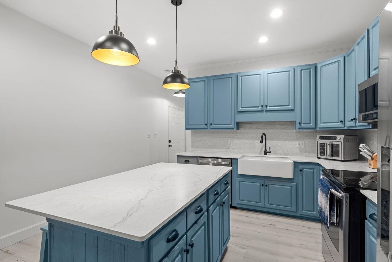 420 Warrington Way Photo 8