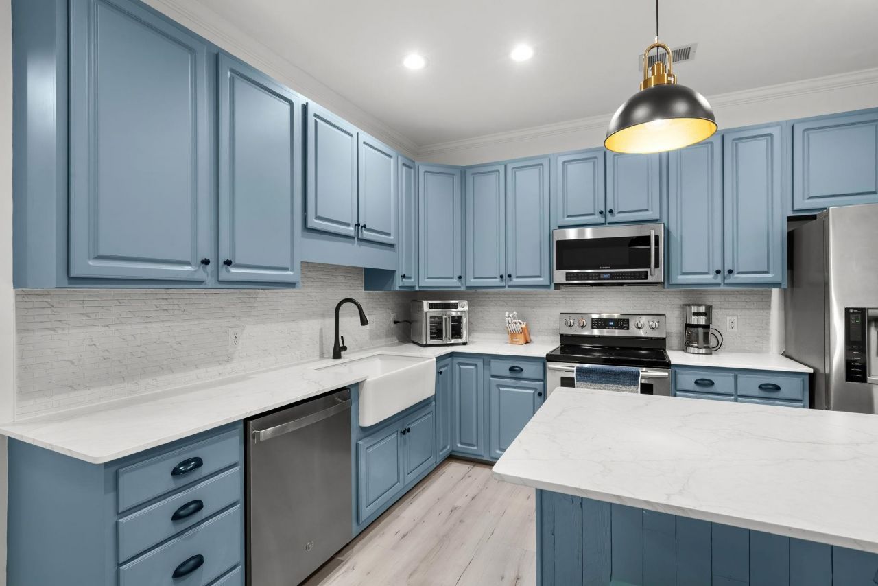 420 Warrington Way Photo 9