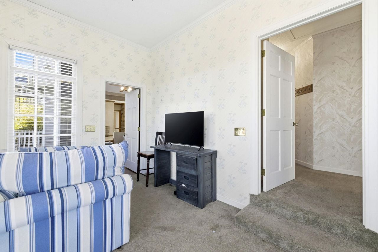 485 Carolina Dr. Photo 19