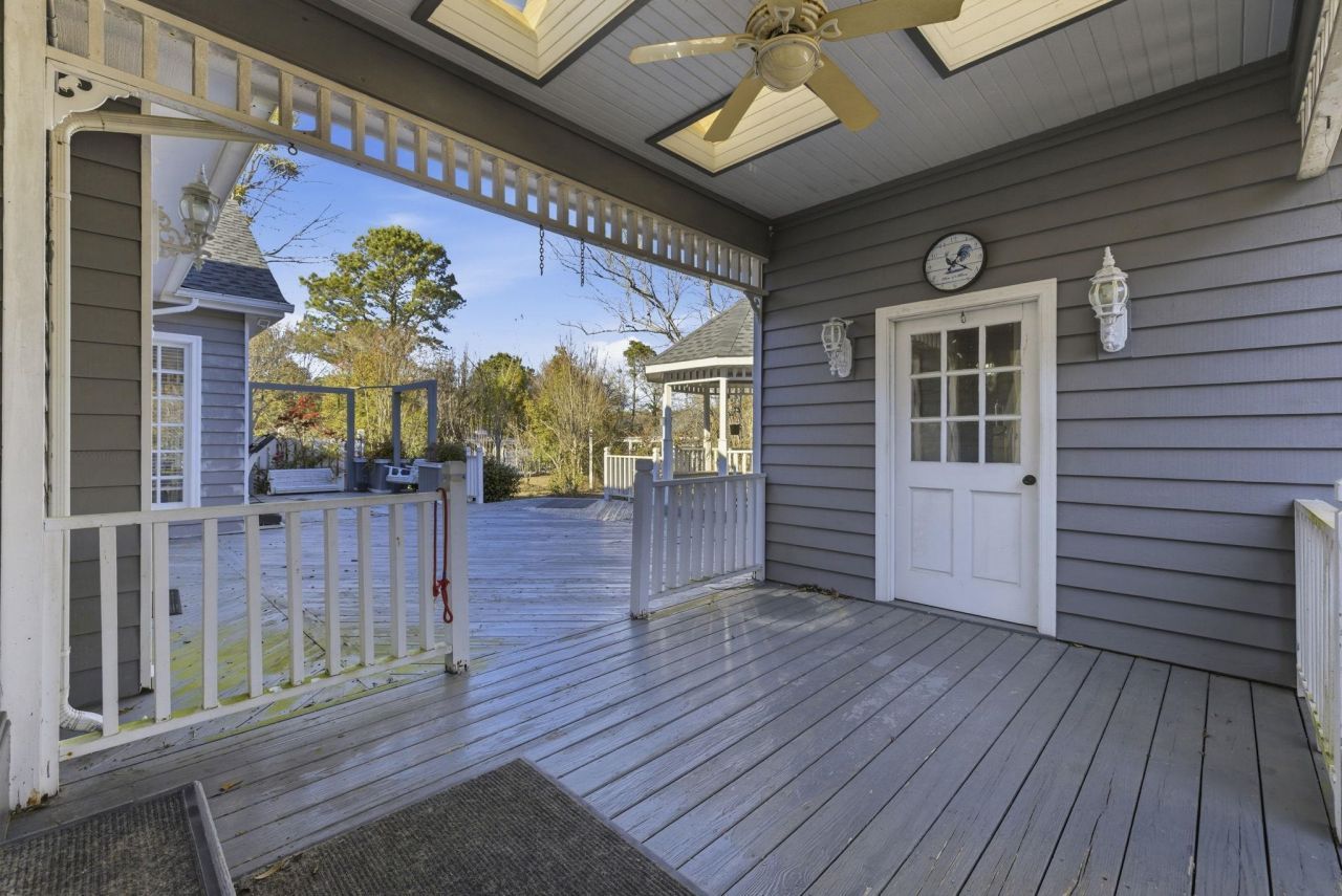 485 Carolina Dr. Photo 32