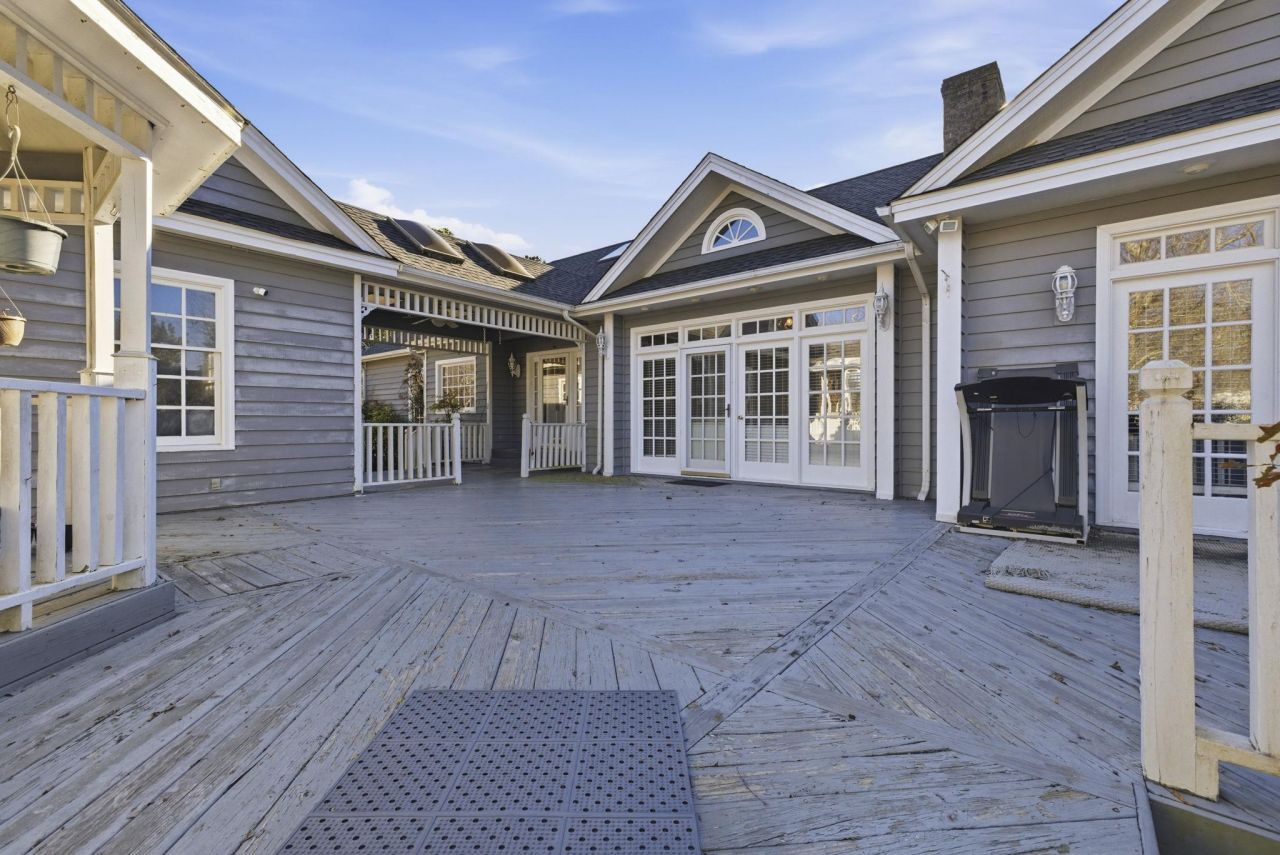 485 Carolina Dr. Photo 36