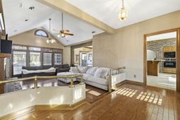 485 Carolina Dr. photo 4