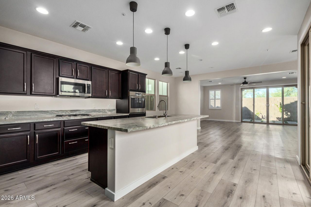 31636 N 24th Drive, Phoenix, AZ 85085 Main Photo