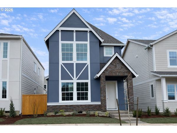 16882 SW Cairn LN, King City, OR 97140