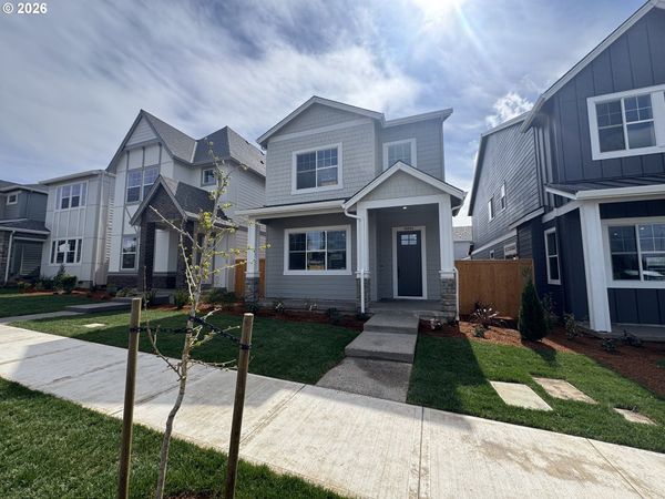 16894 SW Cairn LN, King City, OR 97140