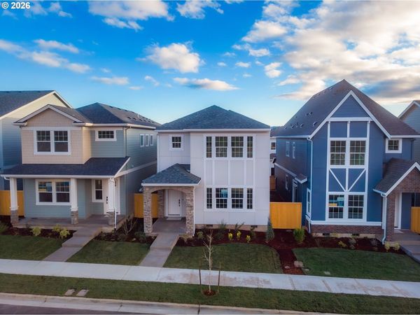 16878 SW Cairn LN, King City, OR 97140