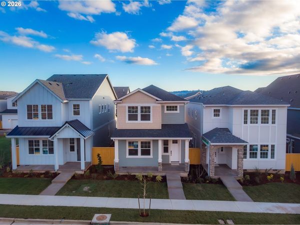 16866 SW Cairn LN, King City, OR 97140