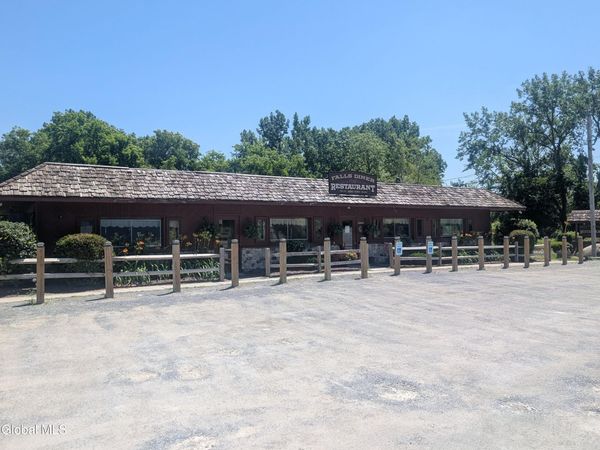 21418 Ny 22, Hoosick Falls, NY 12090