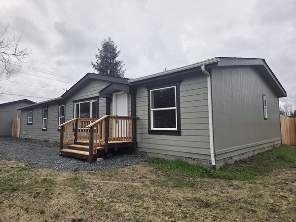 5250 Redwood Avenue, Grants Pass, OR 97527