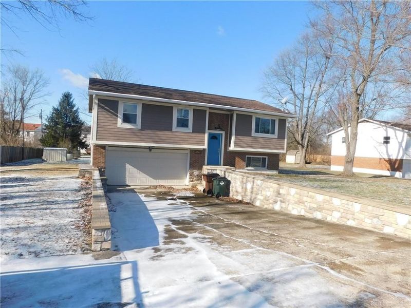 9175 Bunnell Hill Road, Clearcreek Township, OH 45458 Photo 2