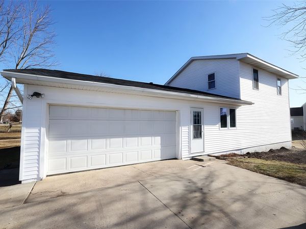 325 N Locust Street, Madrid, IA 50156