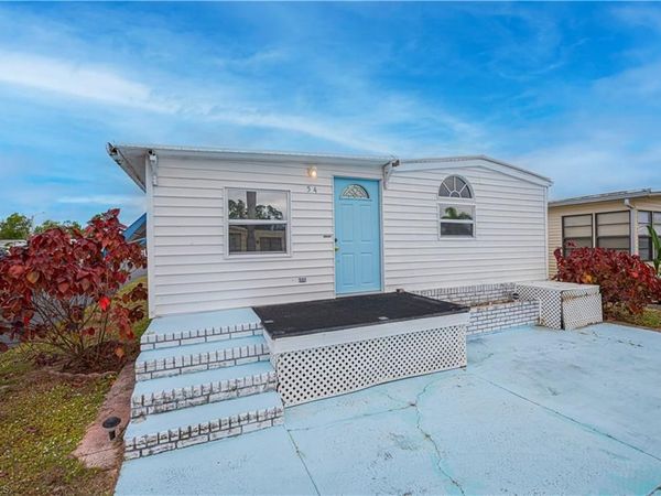 54 La Fonda LN, NORTH FORT MYERS, FL 33903