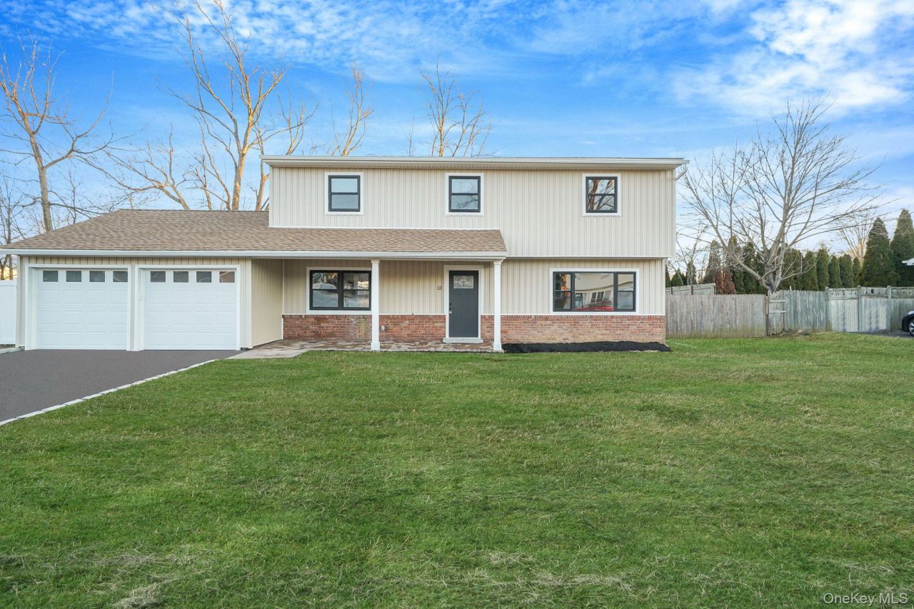 12 Chelmsford Drive, Wheatley Heights, NY 11798 Main Photo