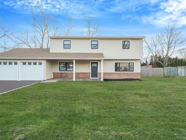 12 Chelmsford Drive, Wheatley Heights, NY 11798