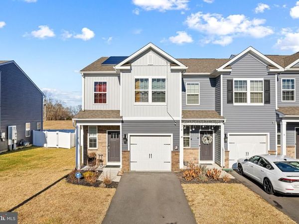 12 PEREGRINE WAY, BURLINGTON, NJ 08016