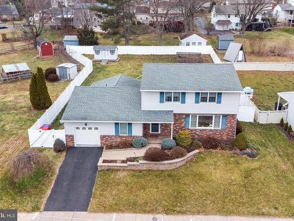 241 W DIAMOND STREET, SOUDERTON, PA 18964