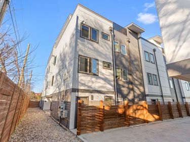 1118 Galveston Avenue, Unit 5, Fort Worth, TX 76104