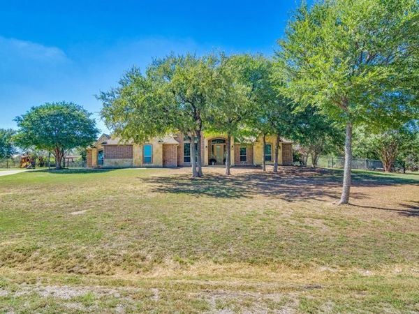 214 Deer Creek Drive, Aledo, TX 76008