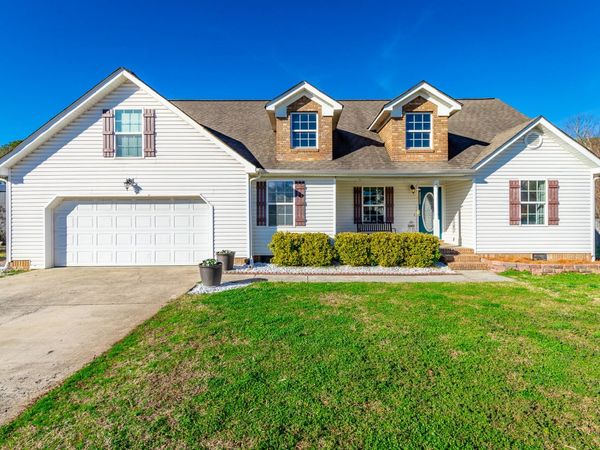 212 Round Tree Drive, Rossville, GA 30741
