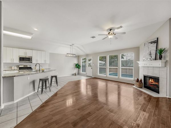 4319 S Summercrest LOOP, Round Rock, TX 78681