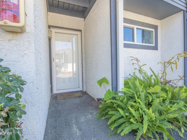 7125 N Lagoon Drive, Unit J, Panama City, FL 32408