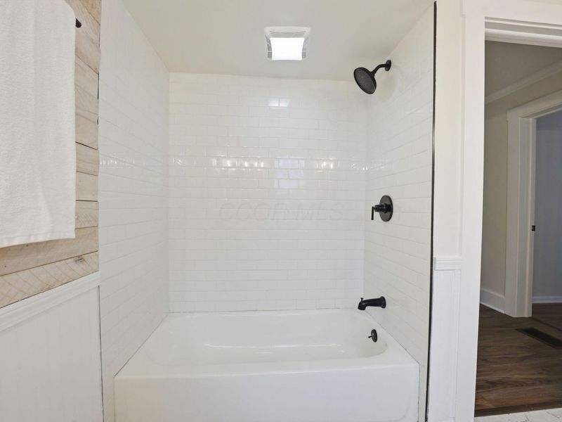 7097 Harlem Road, Westerville, OH 43082 Photo 26