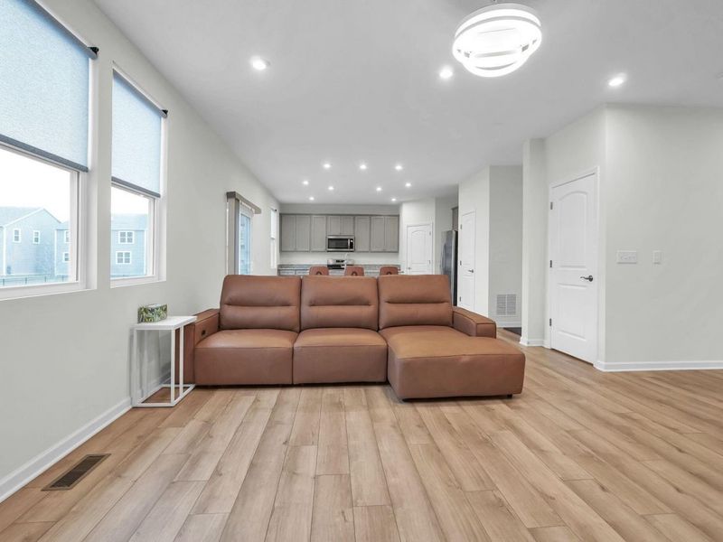 1303 Theodore Drive, Lockbourne, OH 43137 Photo 9