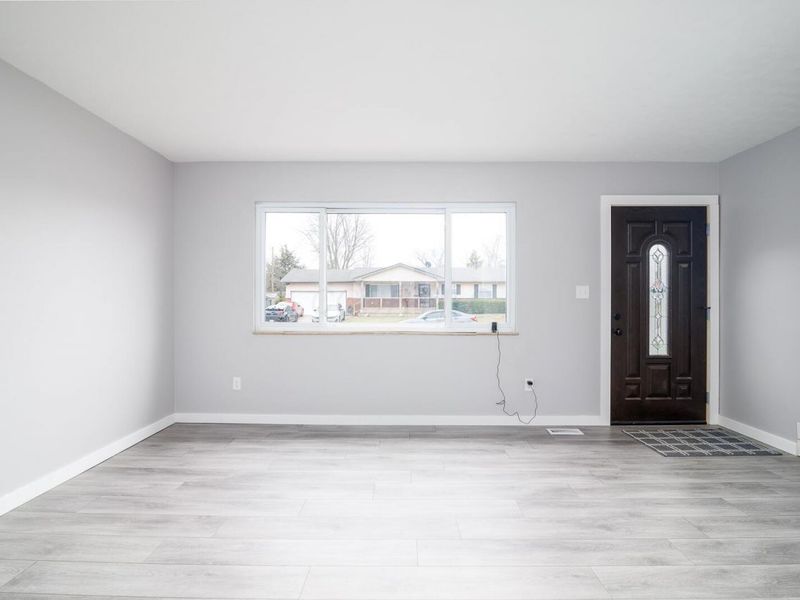 866 Brookdale Drive, West Jefferson, OH 43162 Photo 5