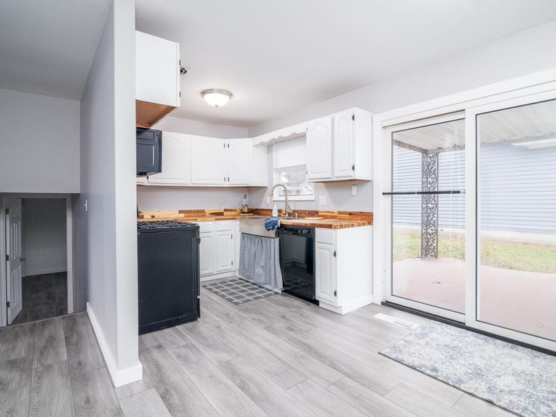 866 Brookdale Drive, West Jefferson, OH 43162 Photo 7