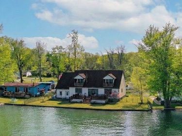 5896 W Lake Road, Auburn, NY 13021