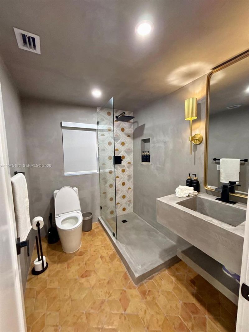 905 SW 13th Ct, Miami, FL 33135 Photo