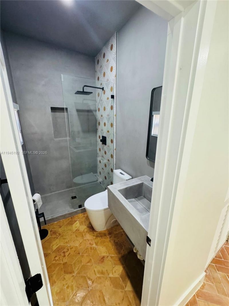 905 SW 13th Ct, Miami, FL 33135 Photo