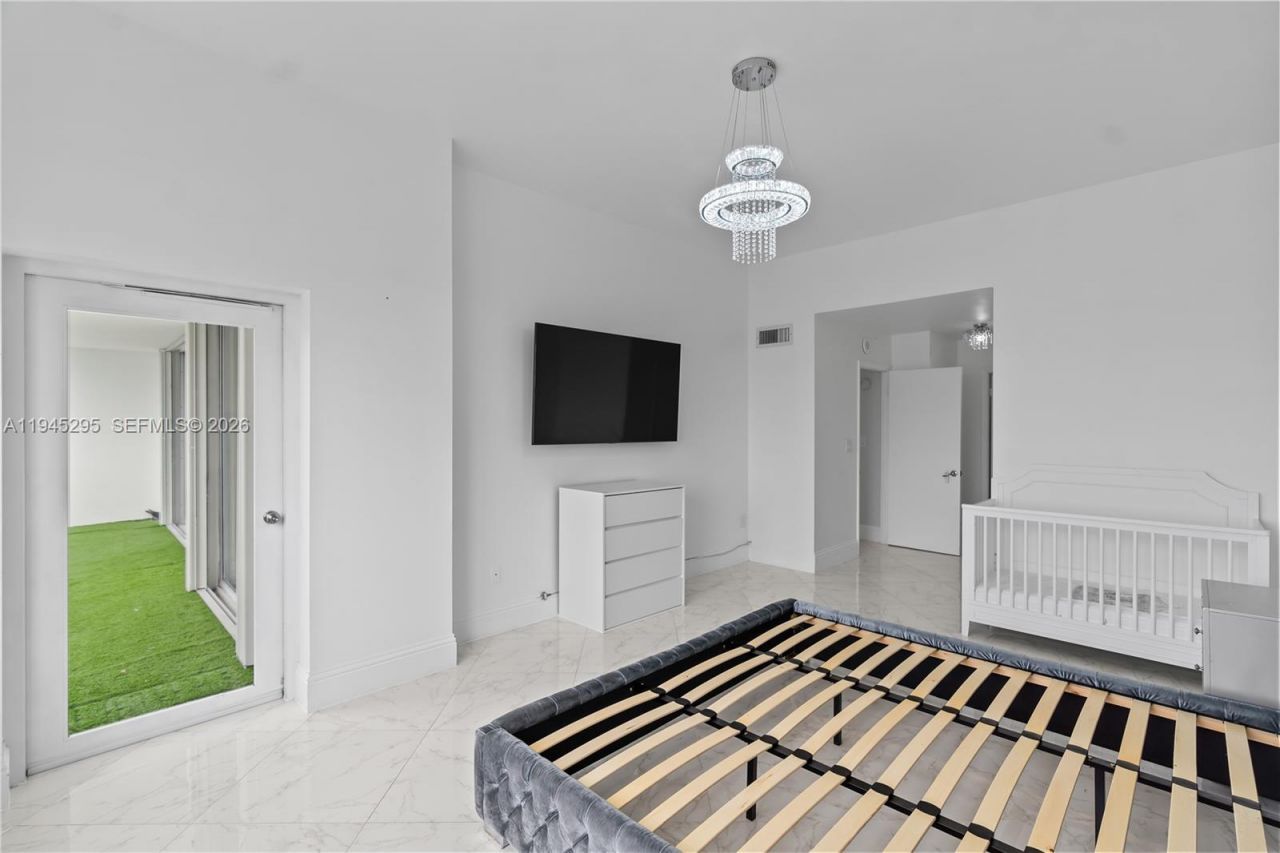 2851 NE 183rd St, Unit 2214E, Aventura, FL 33160 Photo