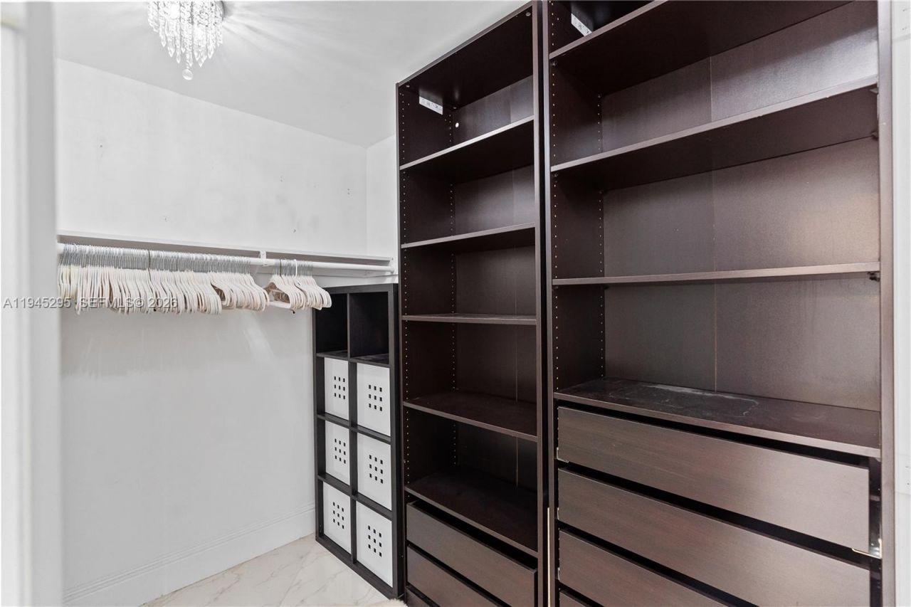 2851 NE 183rd St, Unit 2214E, Aventura, FL 33160 Photo