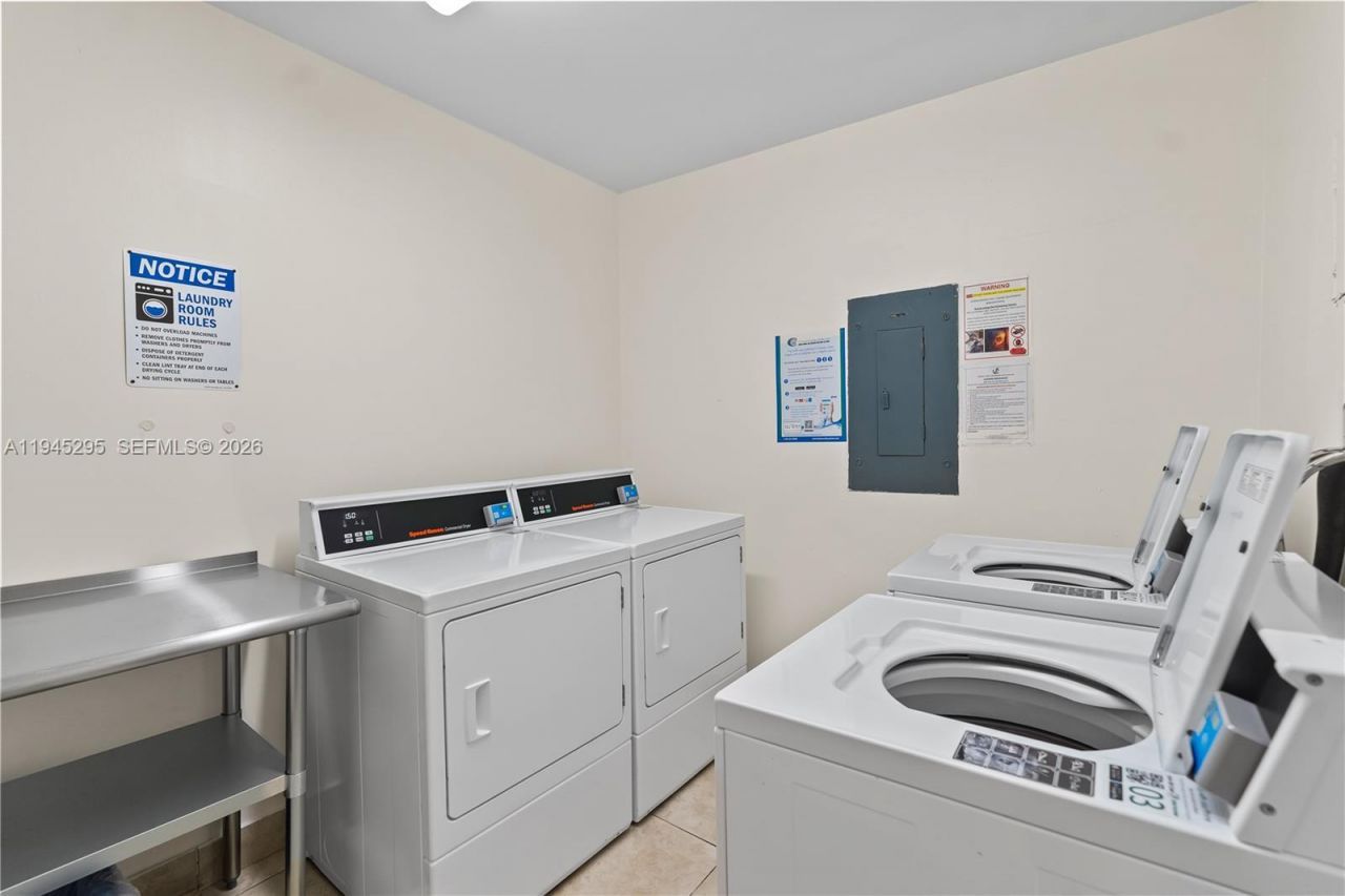 2851 NE 183rd St, Unit 2214E, Aventura, FL 33160 Photo