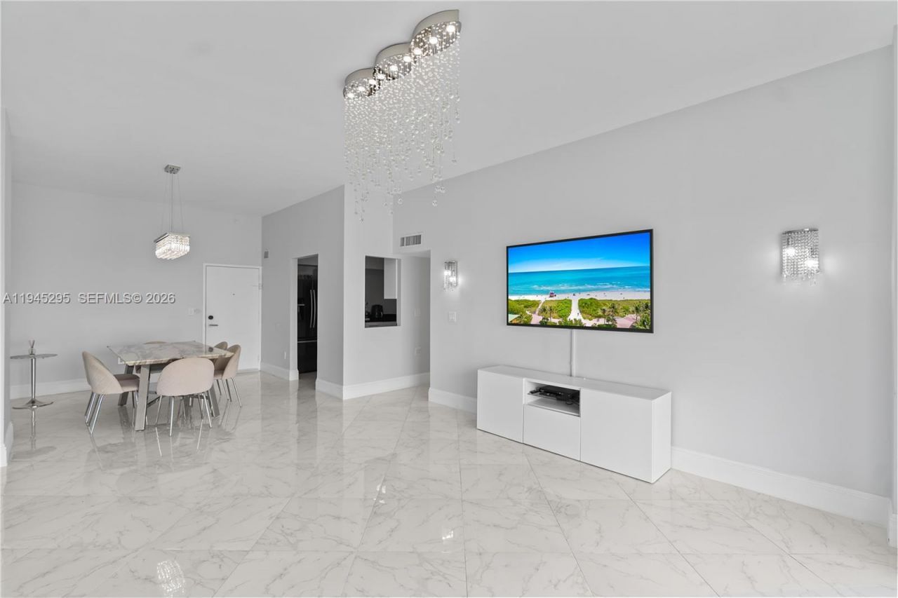 2851 NE 183rd St, Unit 2214E, Aventura, FL 33160 Photo