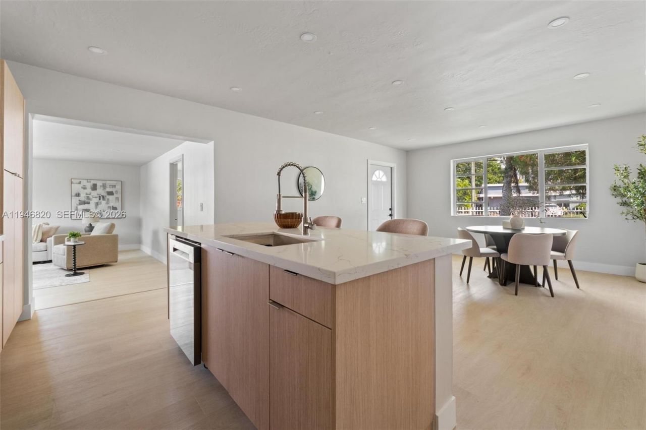 18800 NW 39th Ct, Miami Gardens, FL 33055 Photo