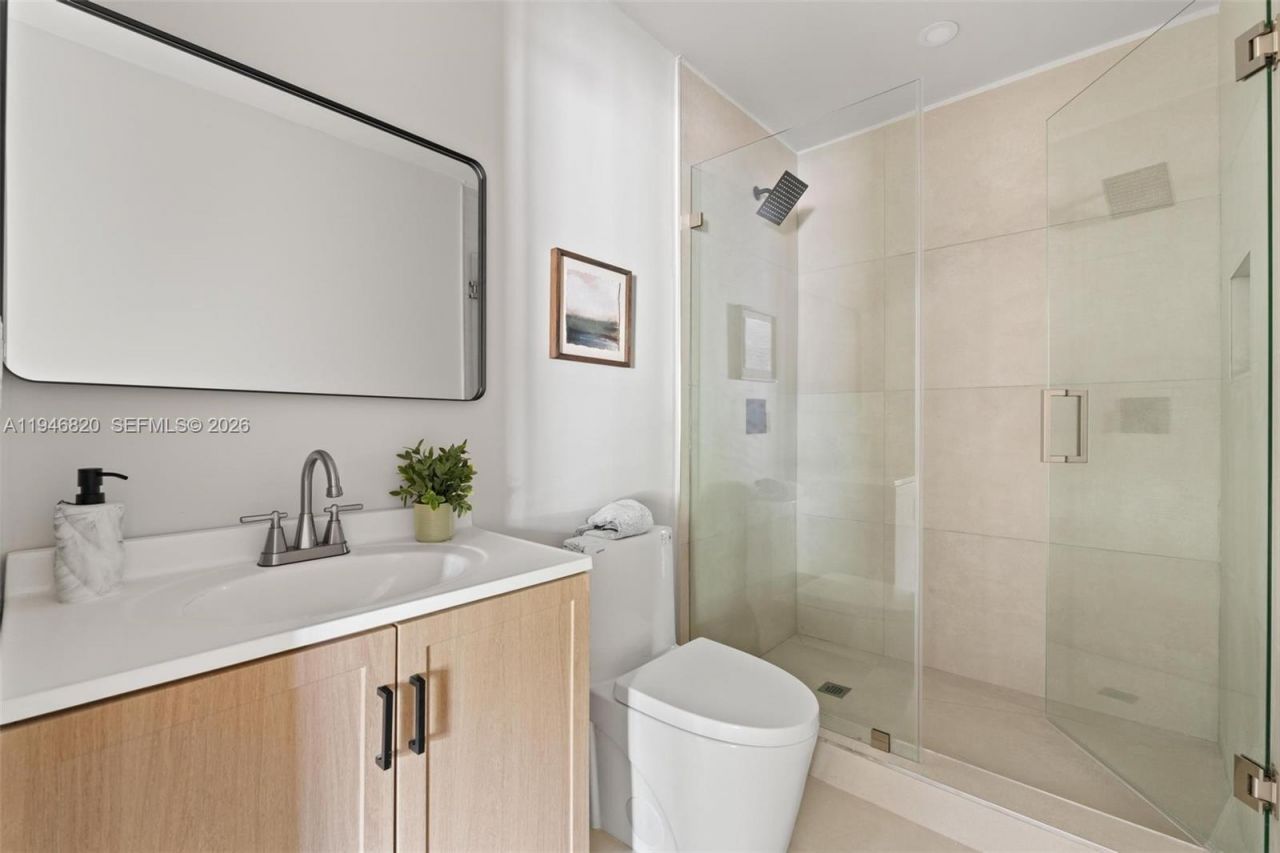 18800 NW 39th Ct, Miami Gardens, FL 33055 Photo