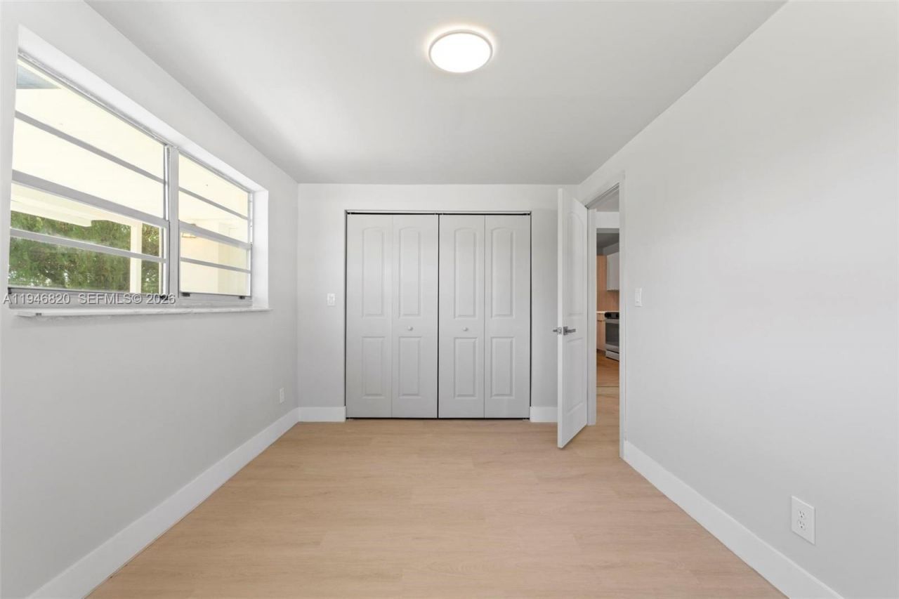 18800 NW 39th Ct, Miami Gardens, FL 33055 Photo