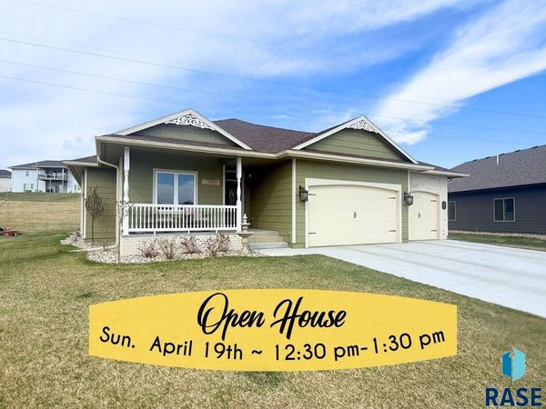 821 N Sylvan Dr, Sioux Falls, SD 57110