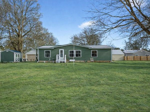 419 S Capital Avenue, Athens, MI 49011