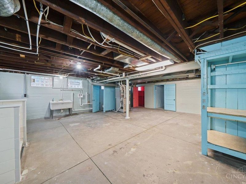 3067 Henshaw Avenue, Cincinnati, OH 45225 Photo 29