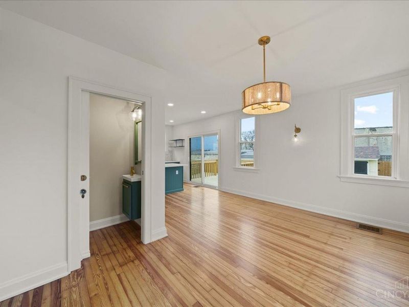 3067 Henshaw Avenue, Cincinnati, OH 45225 Photo 9