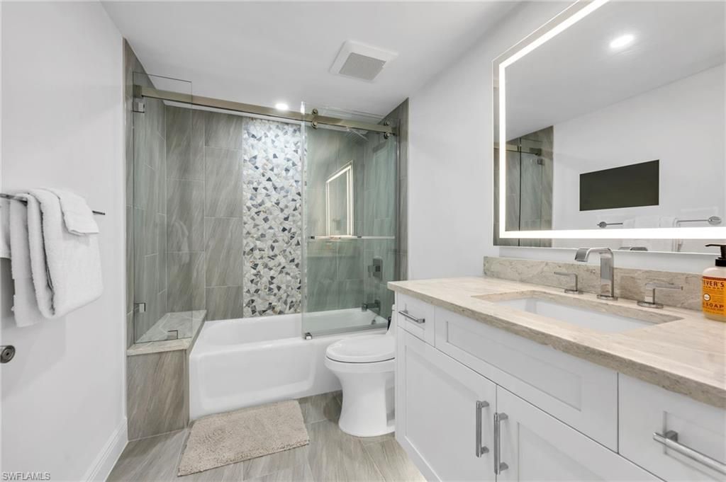 6075 Pelican Bay Blvd, Unit 303, Naples, FL 34108 Photo