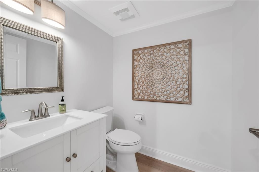 6075 Pelican Bay Blvd, Unit 303, Naples, FL 34108 Photo